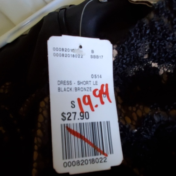 Dress - Picture 4 of 4